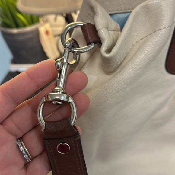 Coach leather bag! - Picture 5 of 16